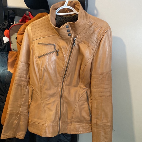 Danier Genuine Leather Moto Jacket - Picture 4 of 9